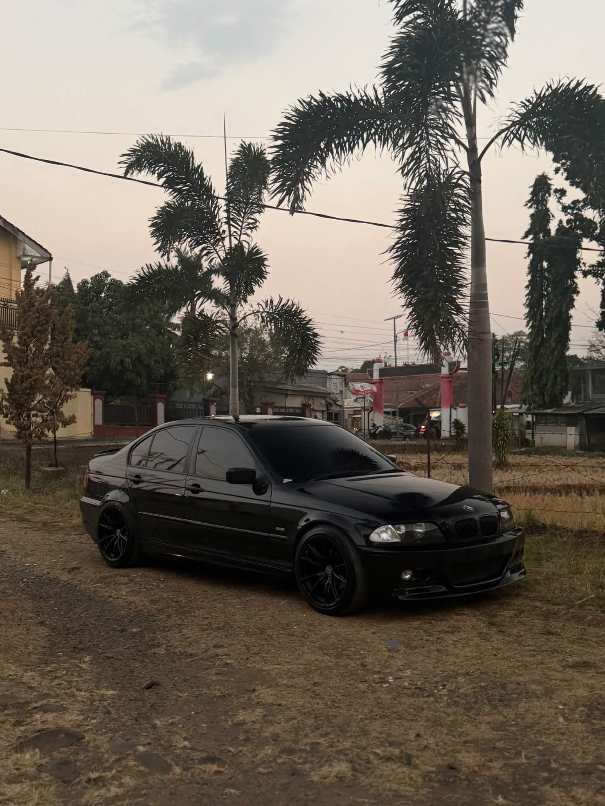 Foto Dijual tanah rumah,kost & cafe tampak 6